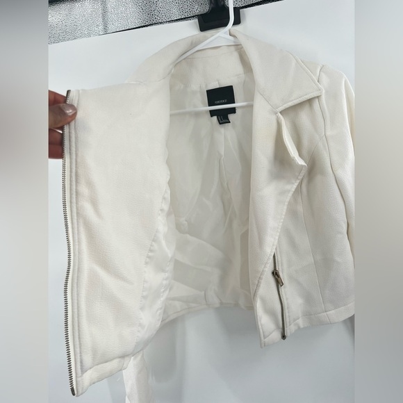Forever 21 white asymetrical jacket full zip size S - Picture 3 of 7
